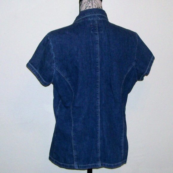 NWOT Short Sleeve Denim Shirt - Picture 3 of 6